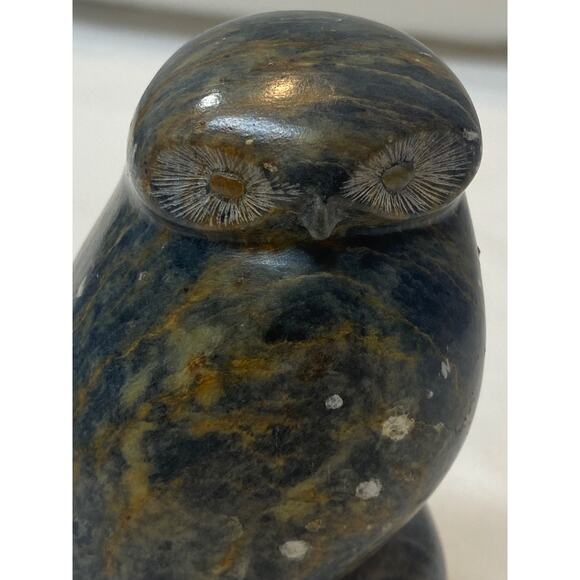 Large Native Chippewa Carved Stone Owl Sculpture By Chuck Poupart - Picture 5 of 15